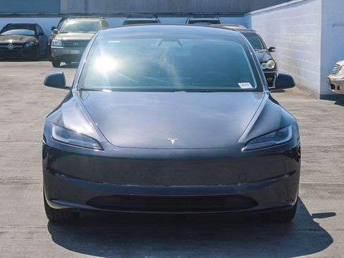 Used 2025 Tesla Model 3 Long Range image 2