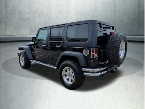 Used 2018 Jeep Wrangler Unlimited Sport S image 3