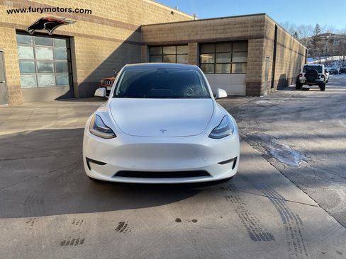 Used 2020 Tesla Model Y Performance image 16