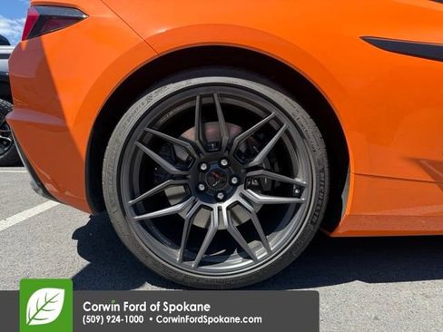 Used 2024 Chevrolet Corvette Z06 RWD image 11