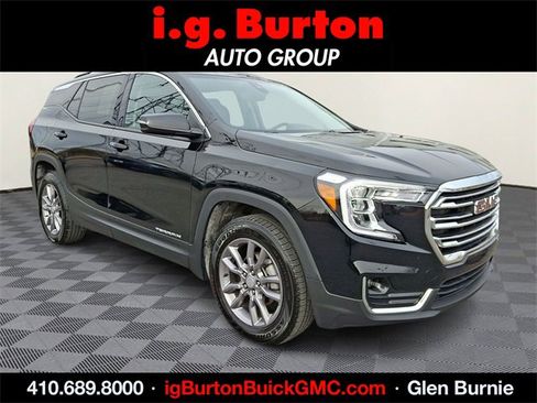 Used 2024 GMC Terrain SLT image 1