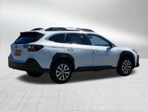 Used 2023 Subaru Outback Premium AWD/4WD image 7