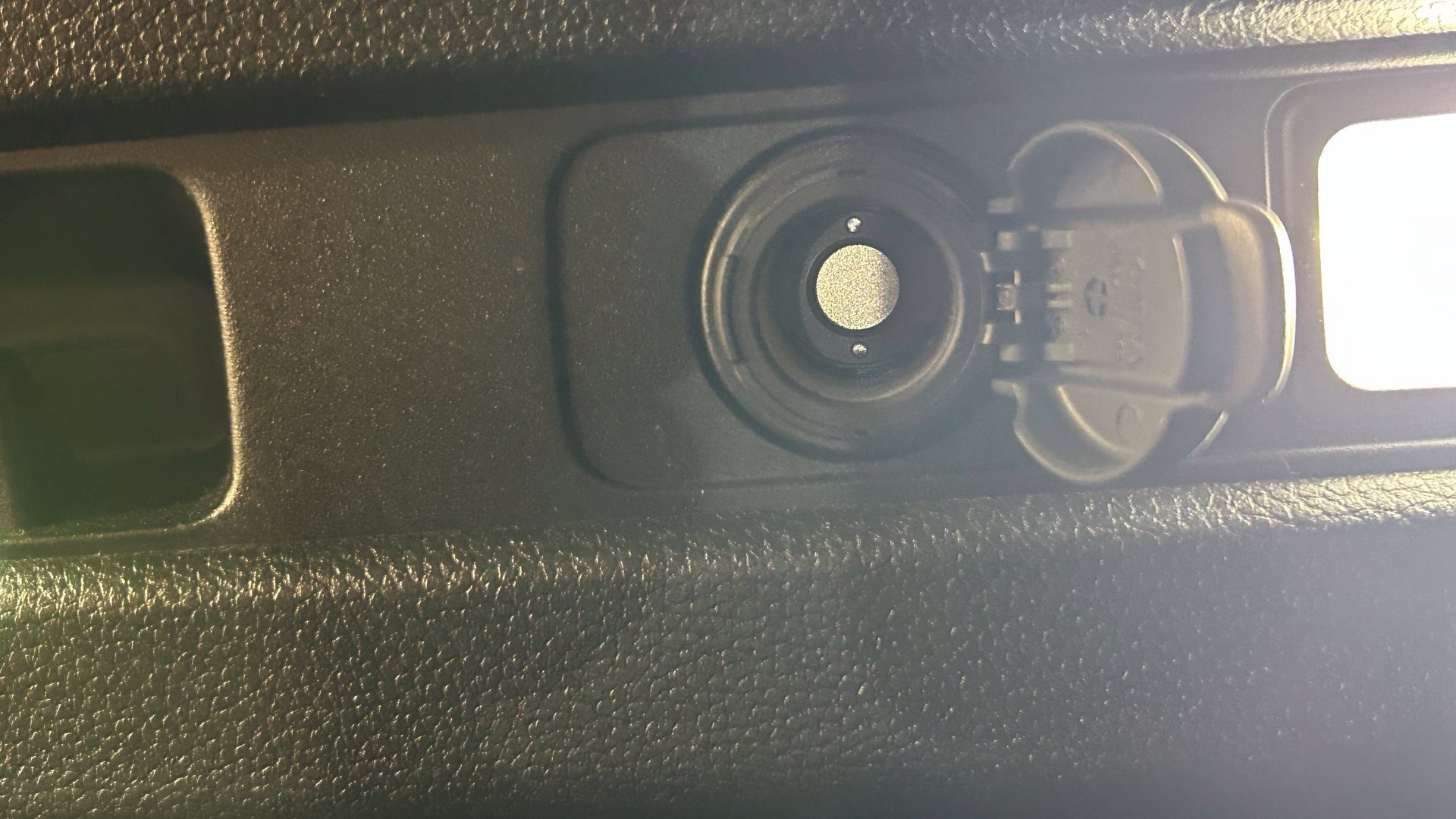 Used 2023 Honda CR-V LX image 29