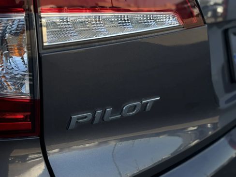 Used 2022 Honda Pilot Special Edition image 42