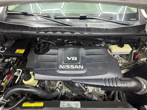 Used 2017 Nissan Titan SV RWD image 12