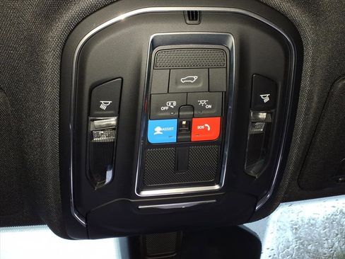 New 2025 Jeep Grand Cherokee Limited w/ MOPAR Finishing Package image 13