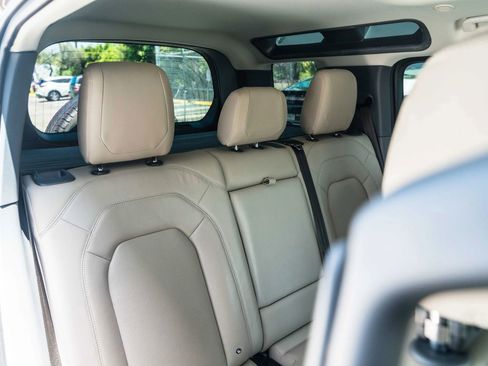 Used 2023 Land Rover Defender 110 S image 20