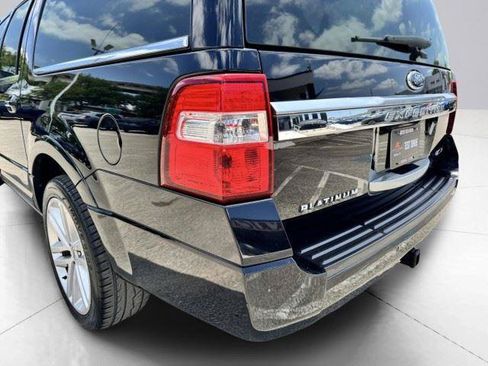 Used 2016 Ford Expedition EL Platinum RWD image 17