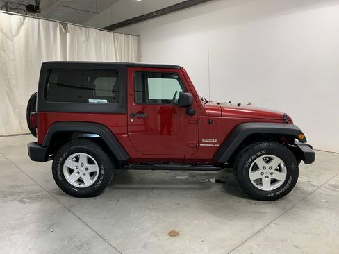 Used 2013 Jeep Wrangler Sport AWD/4WD image 11