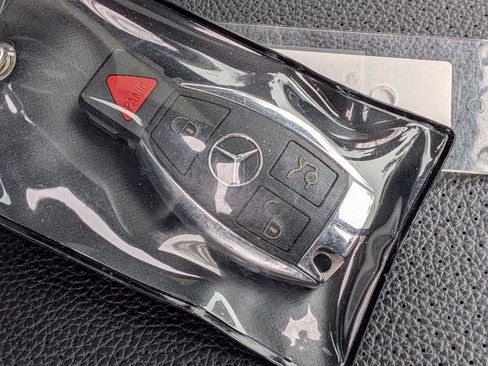 Used 2013 Mercedes-Benz E 350 4MATIC Sedan image 39