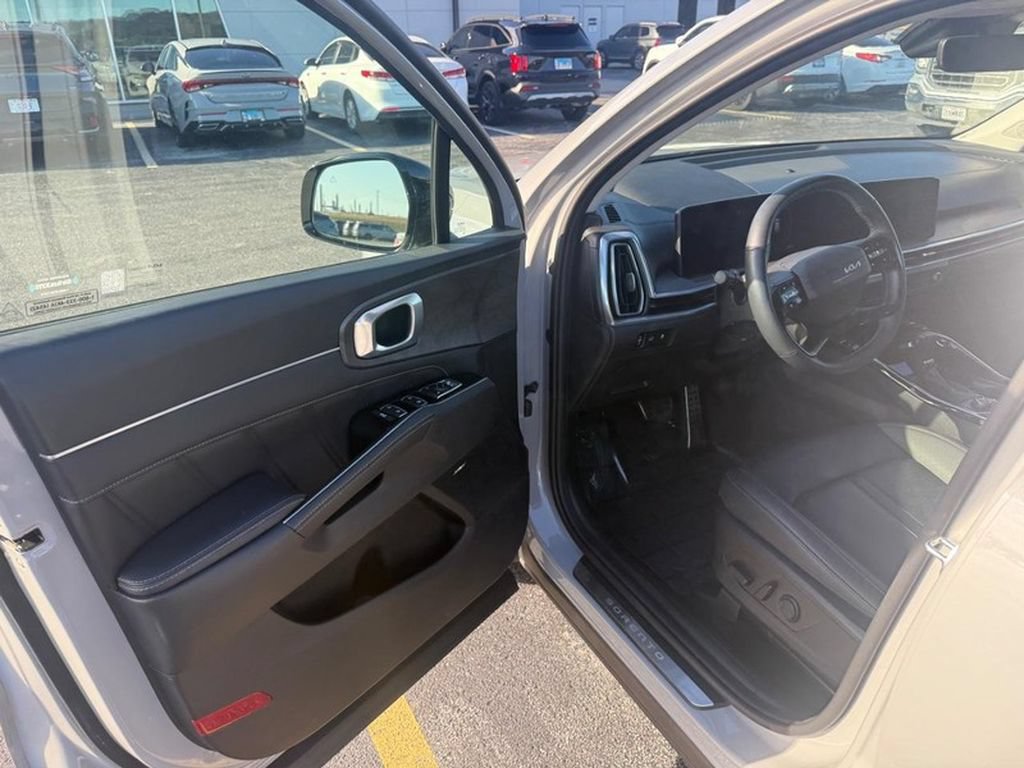Used 2026 Kia Sorento SX AWD/4WD image 4