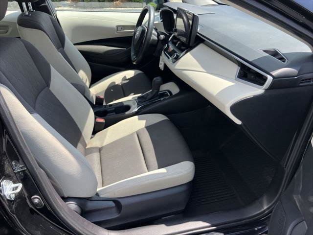 Certified 2025 Toyota Corolla LE FWD image 30