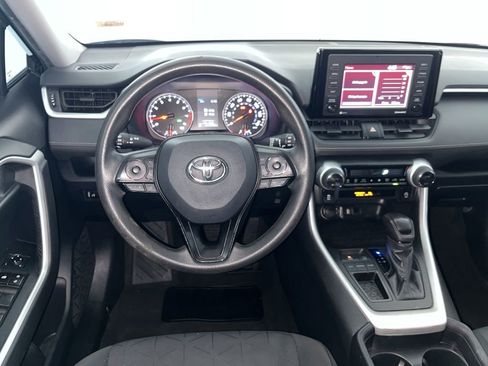 Used 2021 Toyota RAV4 XLE FWD image 33