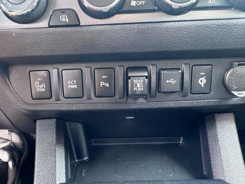Used 2023 Toyota Tacoma TRD Sport w/ Advanced Technology Package AWD/4WD image 10