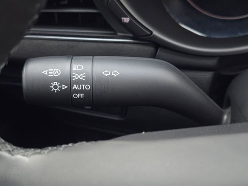 Used 2024 MAZDA MAZDA3 s image 27