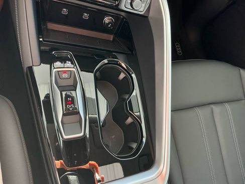 New 2025 Audi Q5 Premium image 12