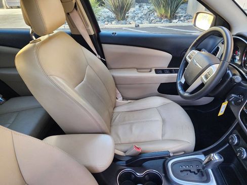 Used 2011 Chrysler 200 Limited image 30