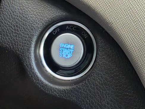 Used 2017 Hyundai Santa Fe Sport FWD image 26