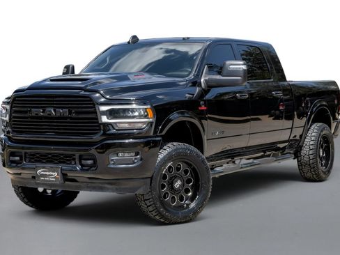 Used 2024 RAM 2500 Laramie w/ Night Edition AWD/4WD image 5