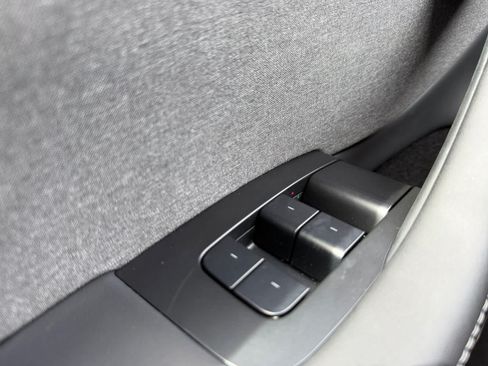 Used 2025 Tesla Model 3 Long Range RWD image 27