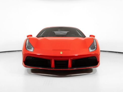 Used 2017 Ferrari 488 GTB image 8
