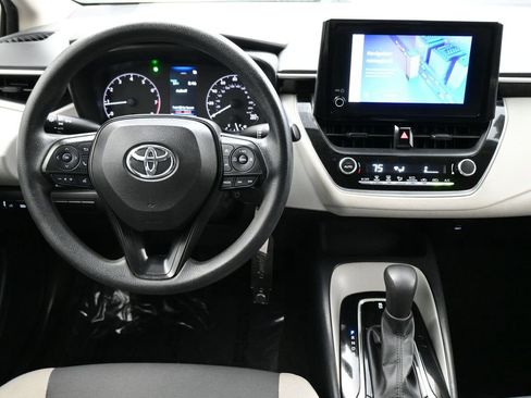 Used 2023 Toyota Corolla LE FWD image 4
