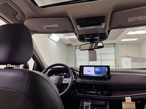 New 2026 Nissan Rogue Platinum image 23