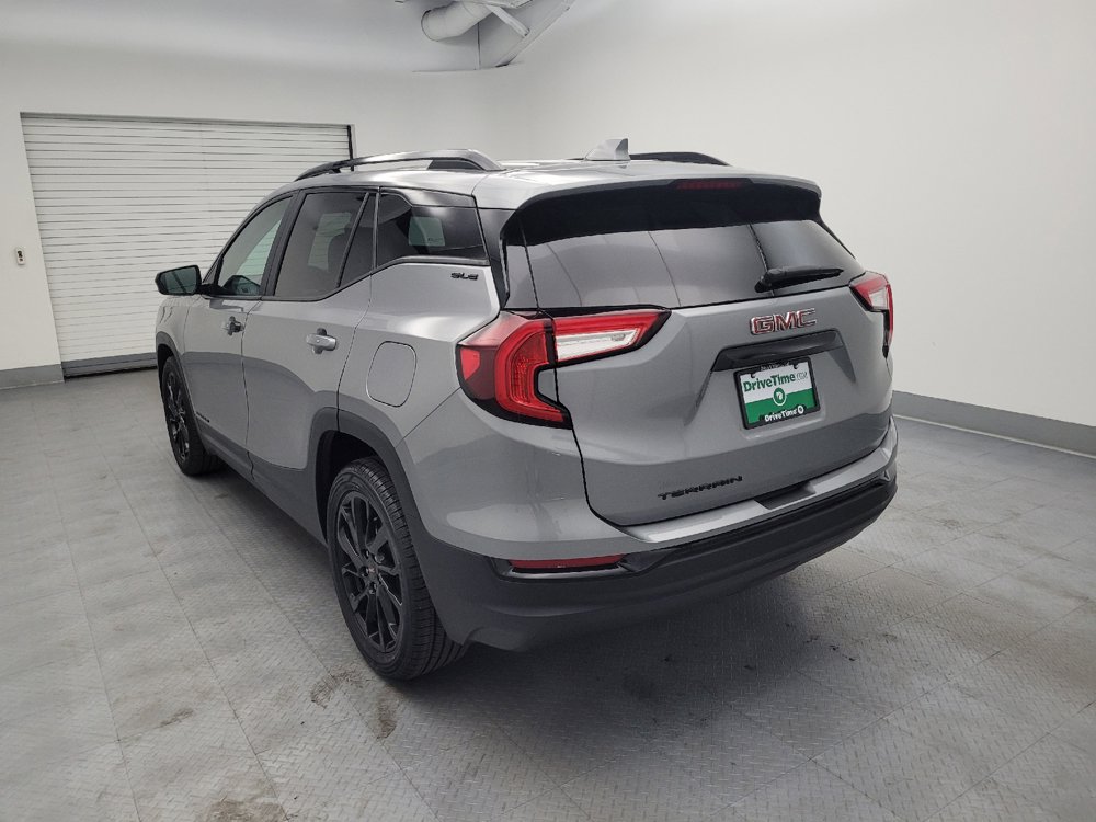 Used 2023 GMC Terrain SLE w/ Driver Convenience Package FWD image 5