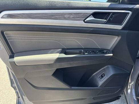 Certified 2023 Volkswagen Atlas Cross Sport SE w/ Panoramic Sunroof Package AWD/4WD image 22