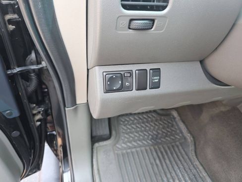 Used 2006 Nissan Frontier LE w/ (X01) Leather Pkg AWD/4WD image 17