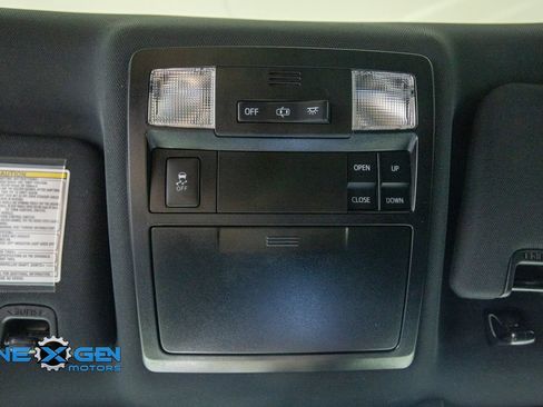 Used 2019 Toyota Tacoma TRD Sport AWD/4WD image 26