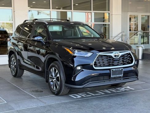 New 2026 Toyota Highlander XLE image 6
