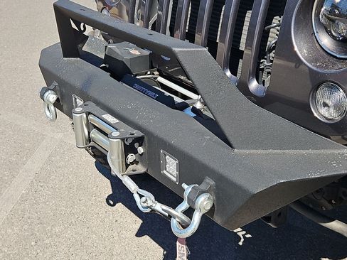 Used 2018 Jeep Wrangler Unlimited Sport S AWD/4WD image 30