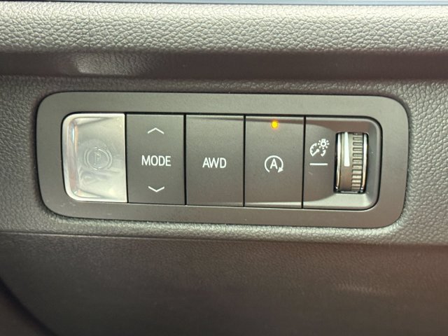 Used 2026 Chevrolet Traverse Z71 w/ Driver Confidence Package AWD/4WD image 25