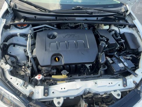 Used 2018 Toyota Corolla LE FWD image 27