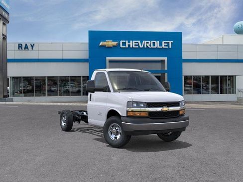 New 2026 Chevrolet Express 3500 w/ Power Convenience Package RWD image 33