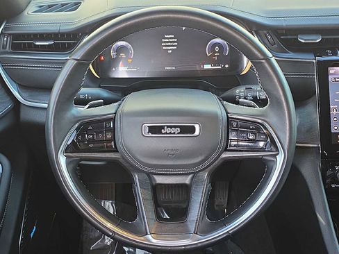 Certified 2022 Jeep Grand Cherokee L Overland image 19