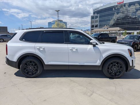 Certified 2022 Kia Telluride EX w/ EX Premium Package AWD/4WD image 6
