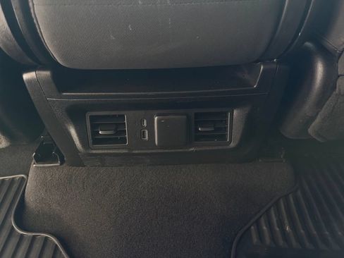 Used 2023 Chevrolet Silverado 1500 LT AWD/4WD image 34