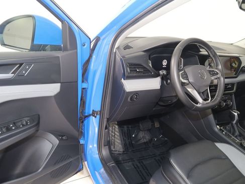 Used 2022 Volkswagen Taos SEL w/ Panoramic Sunroof Package AWD/4WD image 44