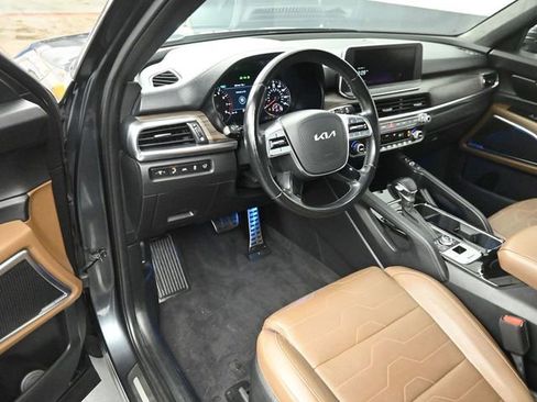 Used 2022 Kia Telluride SX w/ SX Prestige Package AWD/4WD image 9