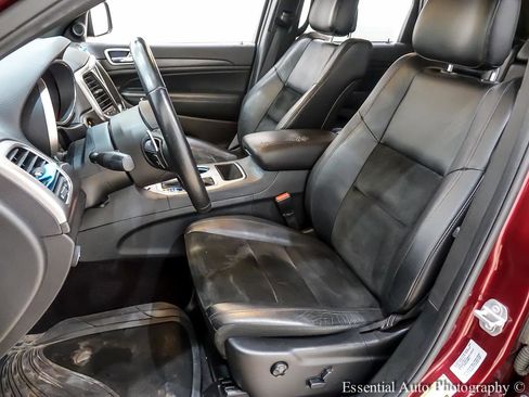 Used 2017 Jeep Grand Cherokee Altitude image 13