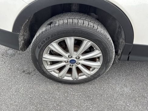 Used 2017 Ford Escape Titanium AWD/4WD image 9