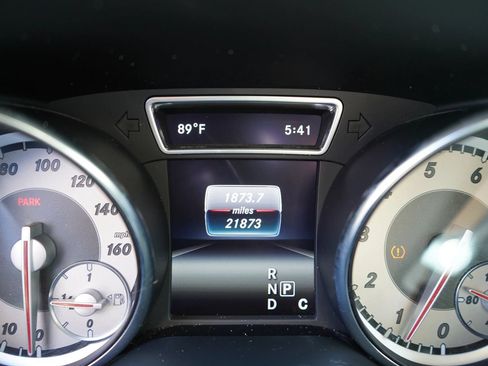 Used 2016 Mercedes-Benz GLA 250 image 10