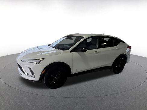 Used 2025 Buick Envista Sport Touring image 7