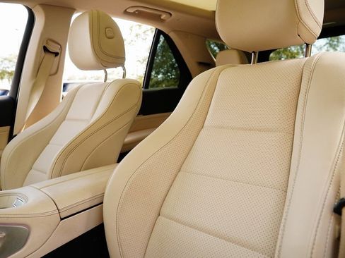 Used 2021 Mercedes-Benz GLE 350 4MATIC image 12