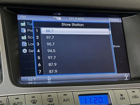 Used 2010 Hyundai Genesis 3.8 w/ Technology Pkg 4 image 21