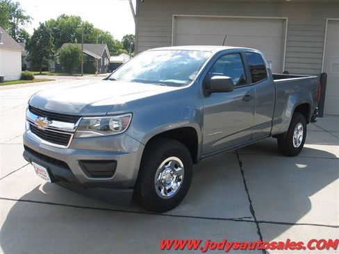 Used 2018 Chevrolet Colorado W/T w/ WT Convenience Package AWD/4WD image 25