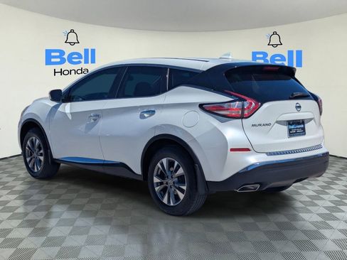 Used 2018 Nissan Murano S image 3