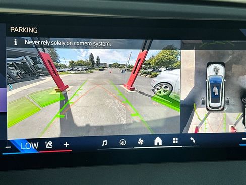 Certified 2024 BMW iX xDrive50 w/ Sport Package AWD/4WD image 25